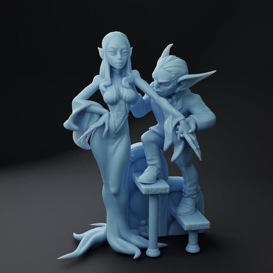 Evves Family Couple by Twin Goddess Miniatures