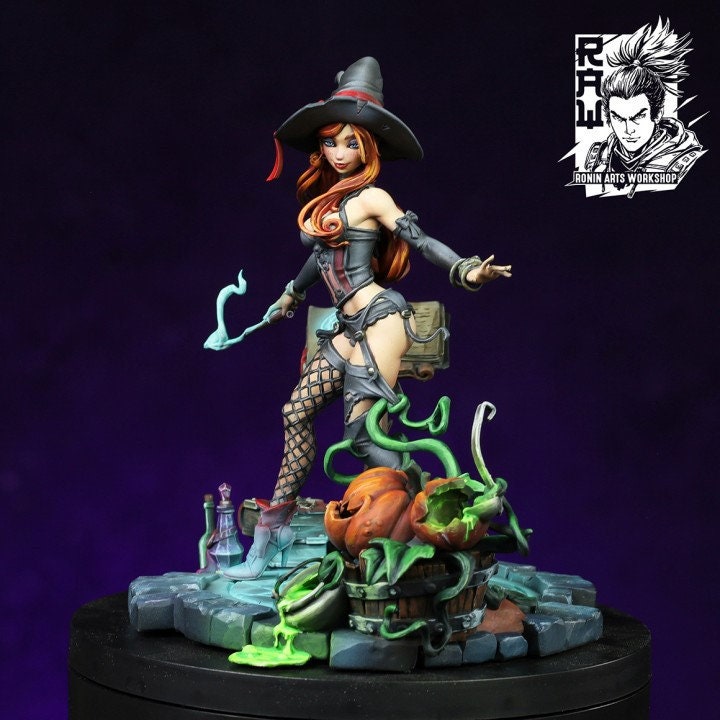 Hazel the Pumpkin Witch Statue Model Kit by Ronin Arts Workshop Miniatures