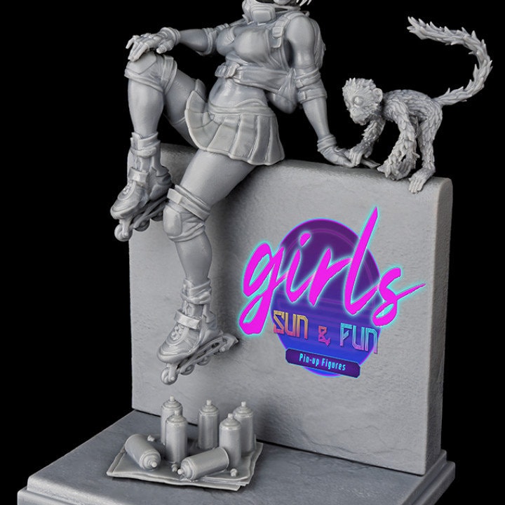 Chayo and Nacho from "Girls, Sun and Fun" by Ronin Arts Workshop Miniatures