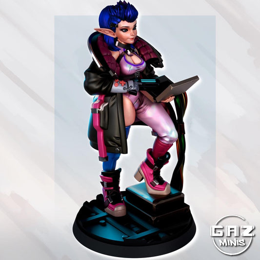 Eldrin Swiftcode - Elf Hacker by Gaz Pin Up Miniatures